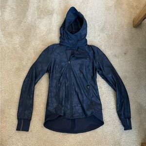Lululemon active wear zip up jacket
